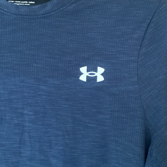 Under Armour Fitted Seamless long sleeve top size Large Navy Blue - Picture 3 of 6